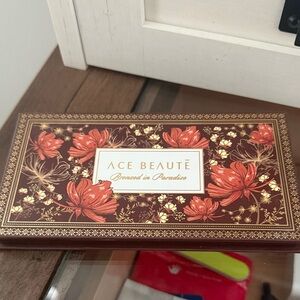 Ace Beaute Bronzed in Paradise Palette - Red and Gold